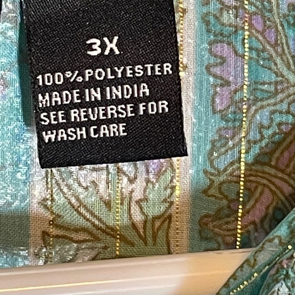 Club Z Collection Button Down Top Size 3X - Picture 7 of 7